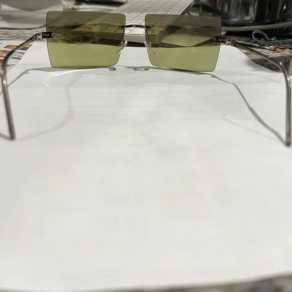 Authentic Giorgio Armani sunglasses. - Picture 2 of 8